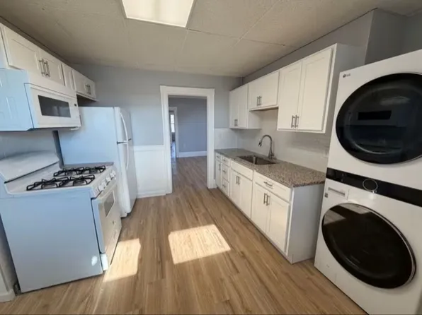 167 Park Rd #3E, West Hartford, CT 06119