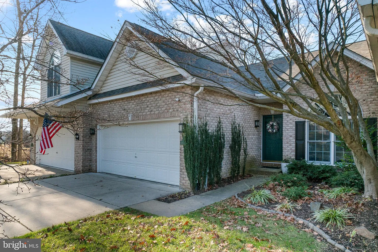 902 Whispering Ridge Ln photo 1
