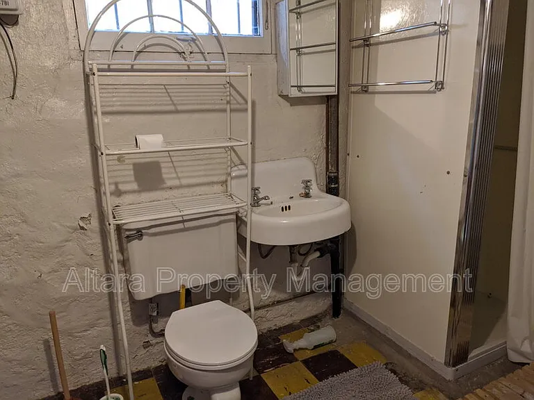 1824 S Franklin St — Photo 11