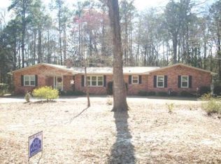 228 Rosedale Cir, Swainsboro, GA 30401