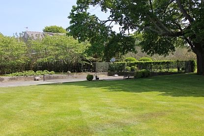 4th image of 330 Captains Neck Ln