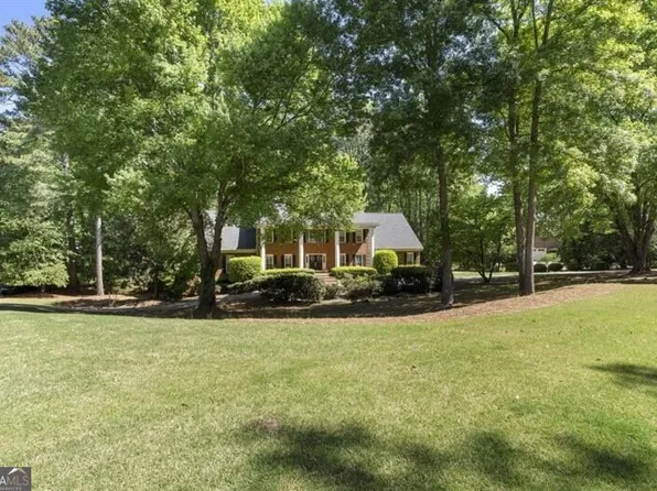 1780 Brandon Hall Dr, Sandy Springs, GA 30350