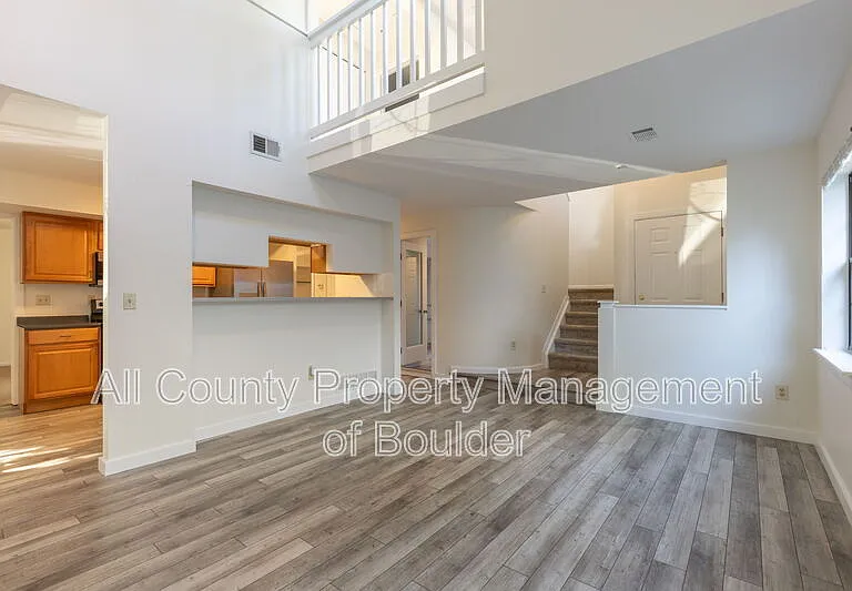 2317 Walnut St — Photo 4