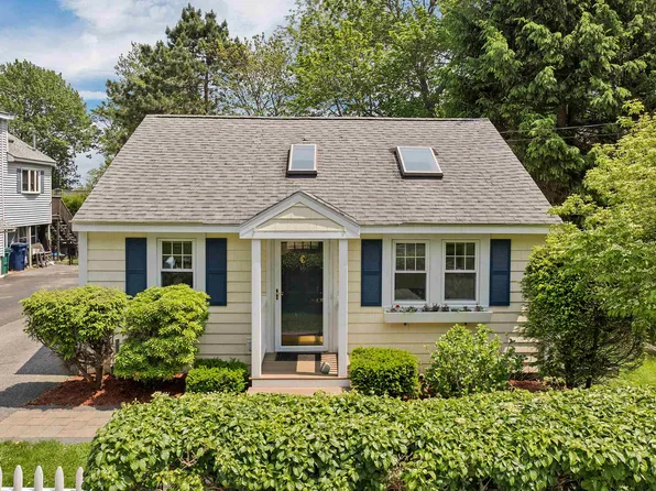 15 Mill Pond Lane, Hampton, NH 03842