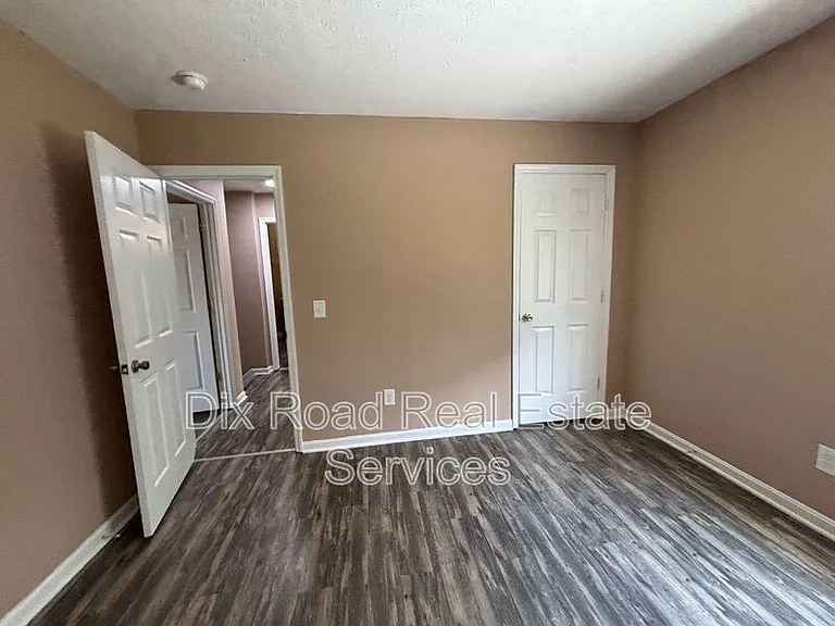 460 Peyton Dr — Photo 22