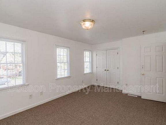 4th image of 3204 1st Ave