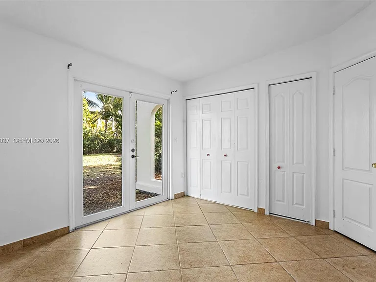 7975 Sunset Dr — Photo 36