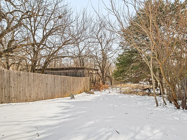 8910 Oak Valley Dr — Photo 24