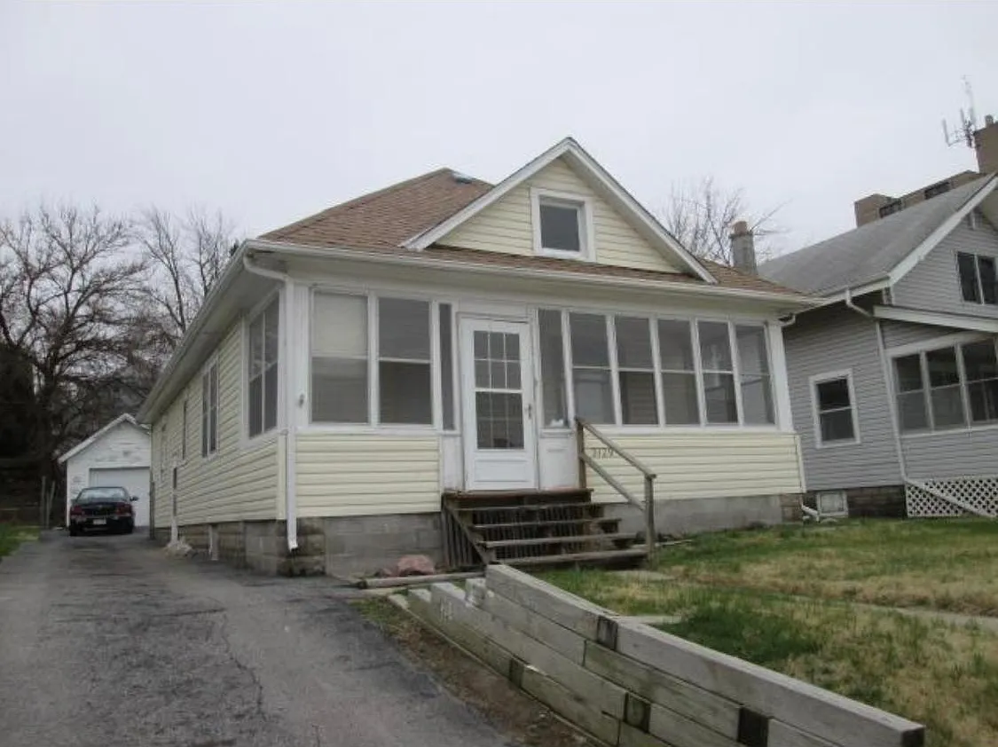 2 bed, 968 sqft, $1,250 — Photo 1