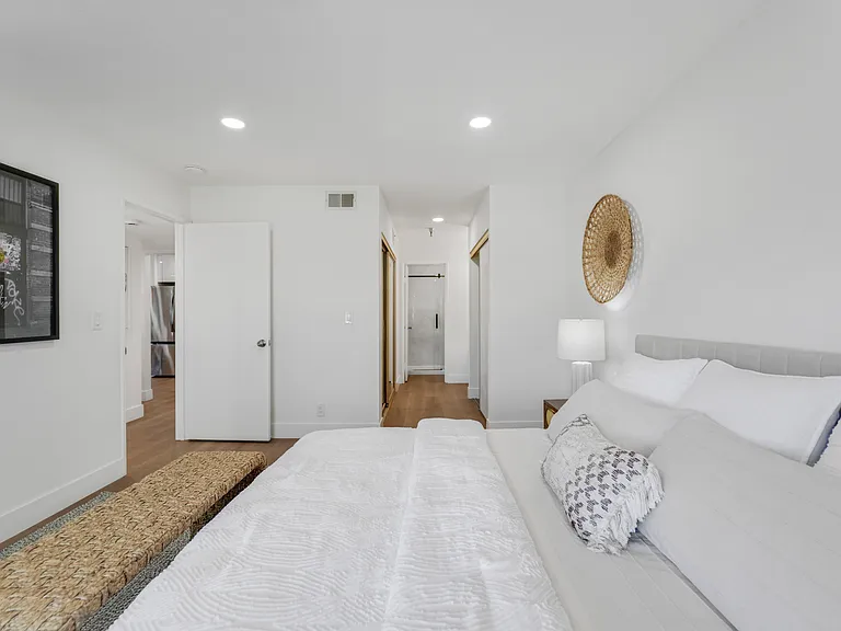 2111 Latham St #307 — Photo 49