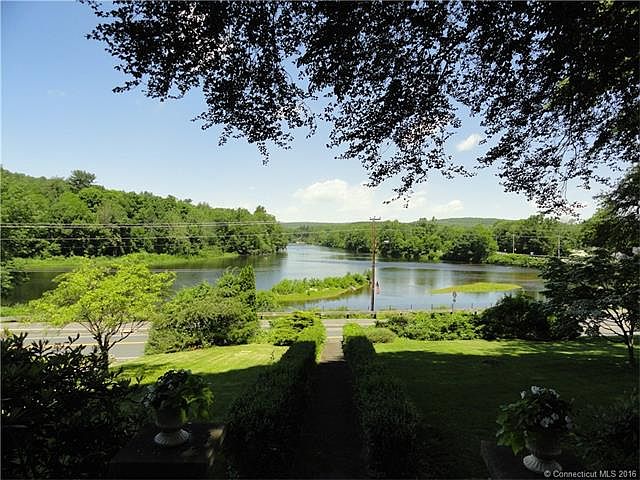 View of the Farmington Rive...