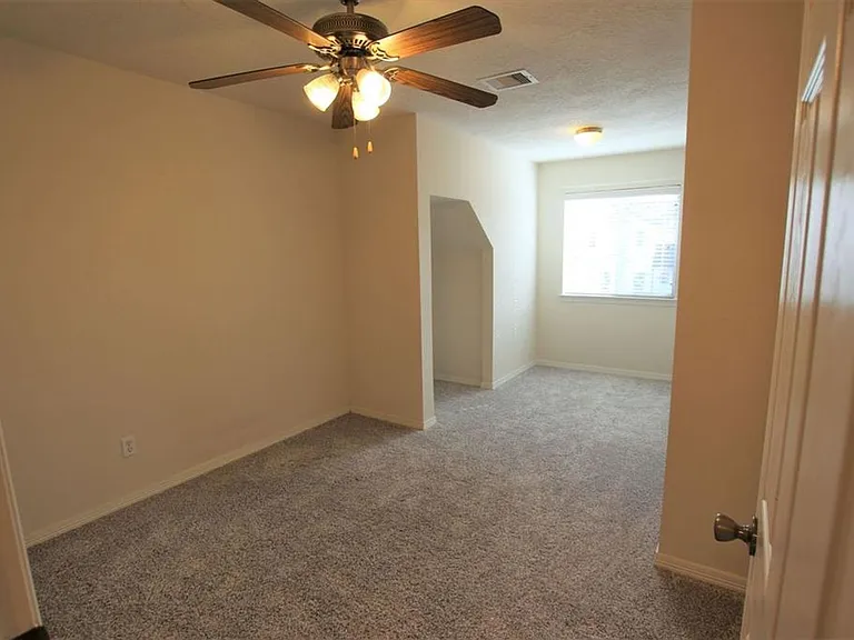 194 Davis St #A — Photo 11