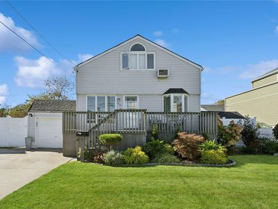 99 Washington Avenue, Island Park, NY, 11558