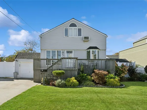 99 Washington Avenue, Island Park, NY 11558