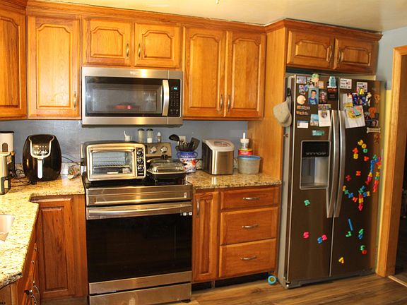 4th image of 992 Holly River Rd