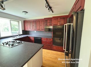 101 25th Ave SW #4, Calgary, AB T2S0K8