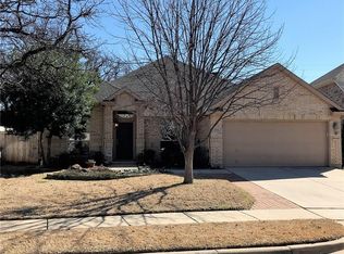 2114 Vista Ct, Corinth, TX 76210