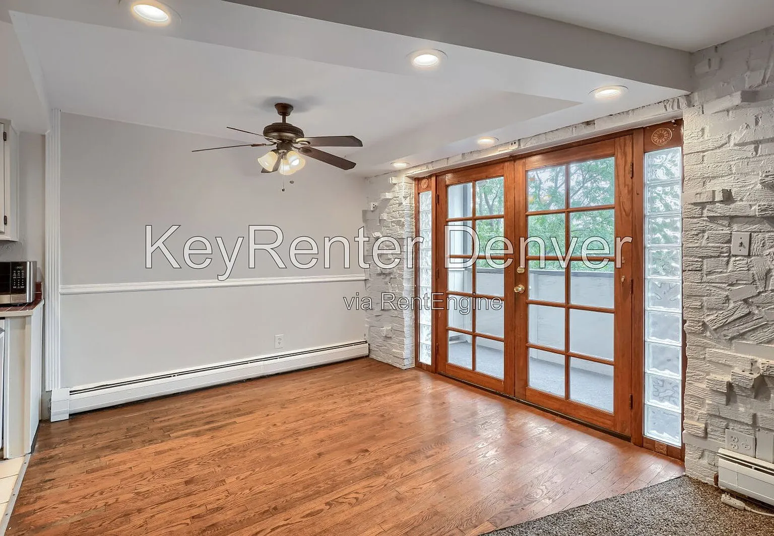 2 bed, 1.0 bath, 950 sqft, $1,700 — Photo 3