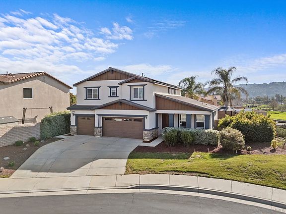 4th image of 34081 Clovis Way
