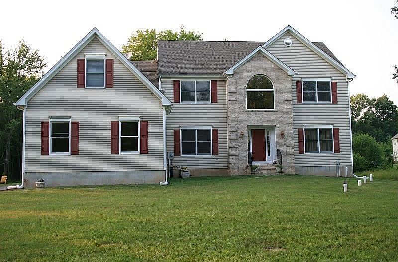 2nd image of 206 Old Croton Rd