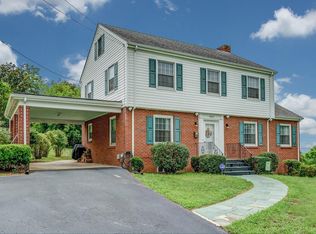 1003 Halliahurst Ave, Vinton, VA 24179