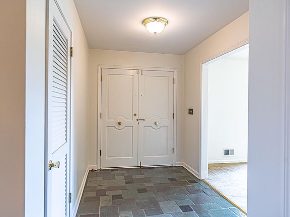 4th image of 1810 Kline Ct
