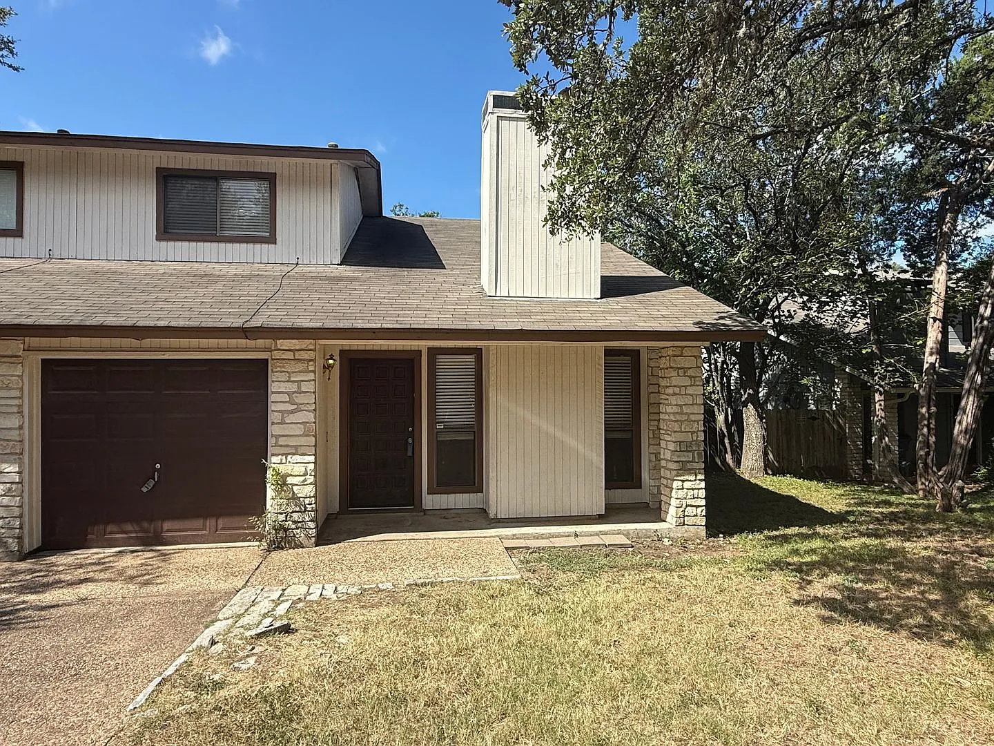 7001 Winedale Dr — Photo 2