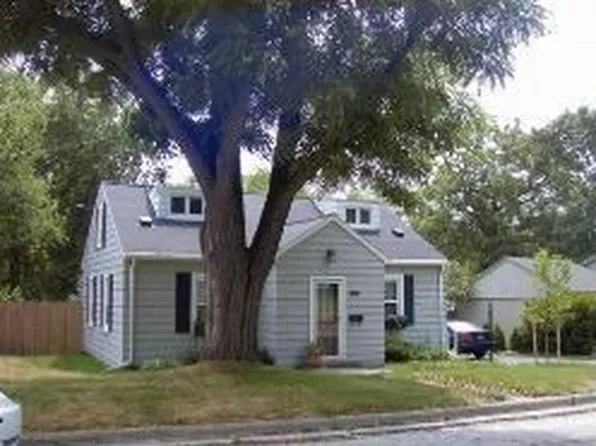 209 S 7th St, Saint Clair, MI 48079