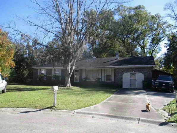 203 Goucher Ct, Ladson, SC 29456