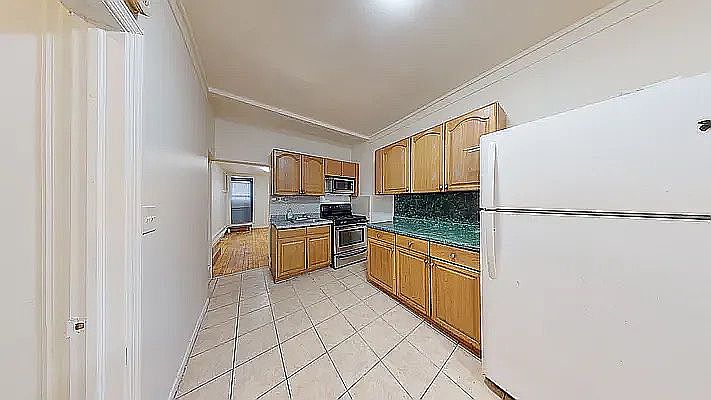 1st image of 2059 E 33rd St #1