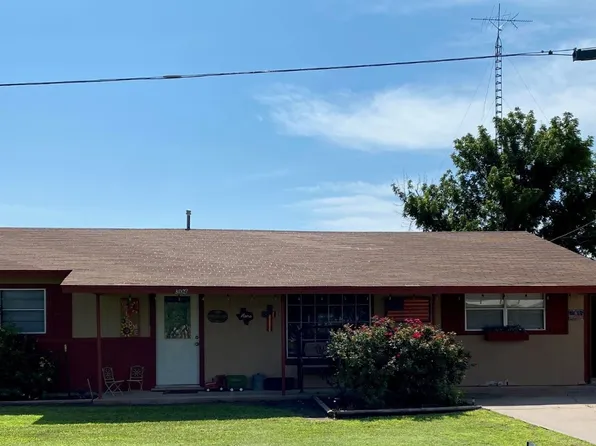 304 S Leavit St, Weinert, TX 76388