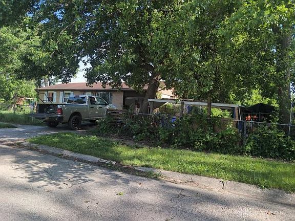 3rd image of 4900 Hagen Ave