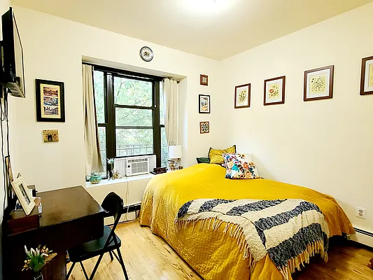 Rented by Ideal Properties Group | media 4