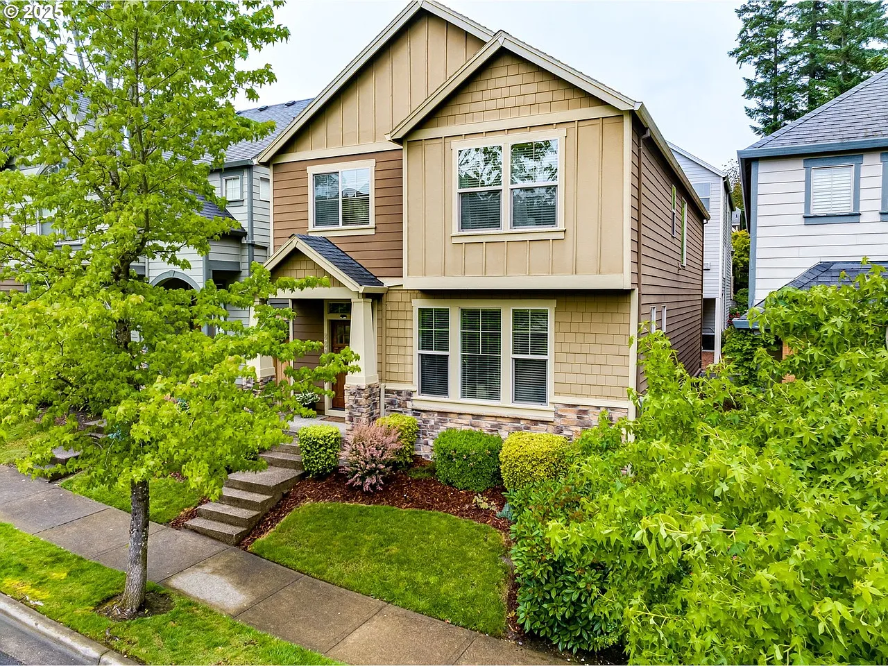 3 bed, 2.5 bath, 1875 sqft, $3,095 — Photo 1