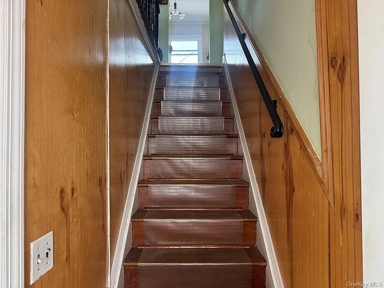 440 E Park Ave — Photo 3