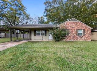 2220 Colonial Hills Dr, Southaven, MS 38671