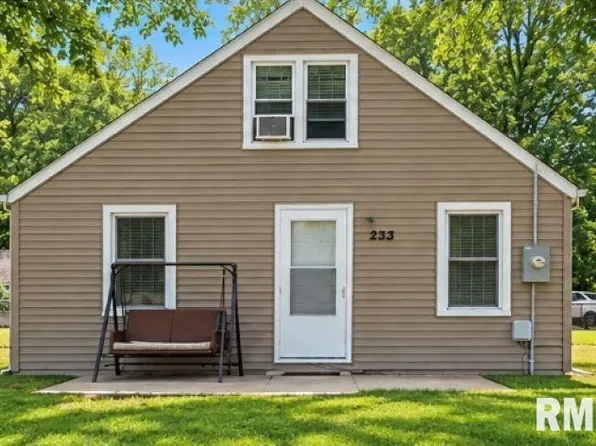 233 Stahl Ave, Washington, IL 61571
