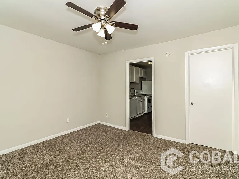 1992 Woodland Hills Ave NW #2 — Photo 6