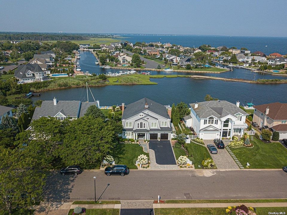 157 Pace Dr S, West Islip, NY 11795 MLS 3467088 Zillow