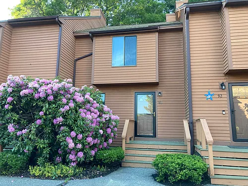 93 Dunvegan Woods Photo 1