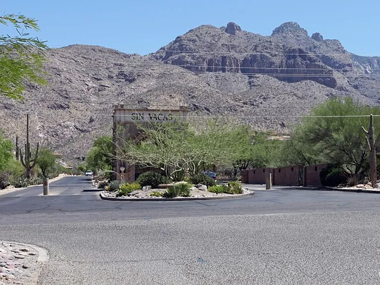 7601 N Calle Sin Envidia #37 — Photo 4