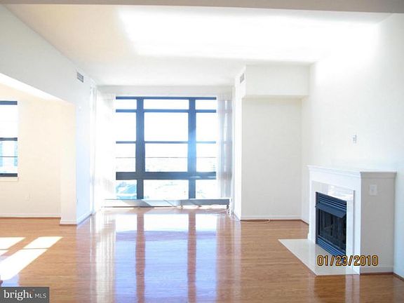 2nd image of 1830 Fountain Dr Unit 1202