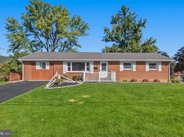 1017 E High St, Bellefonte, PA 16823