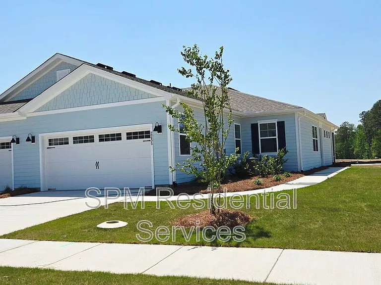 2235 Sweetspire St — Photo 2
