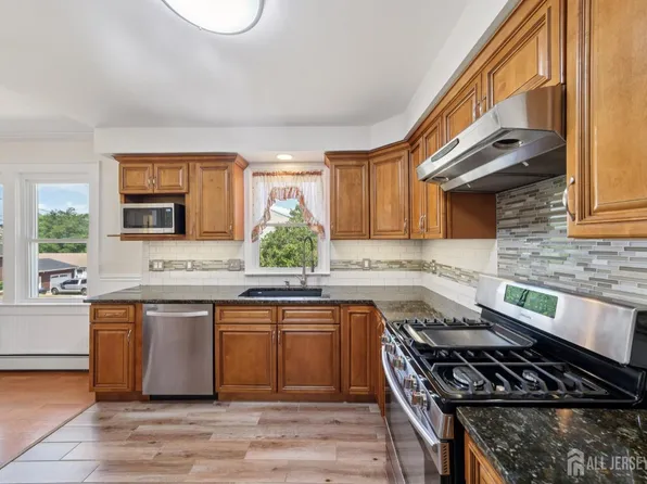 3 Ford St, South River, NJ 08882