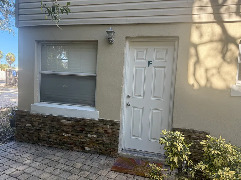 103 S Moody Ave #A — Photo 2