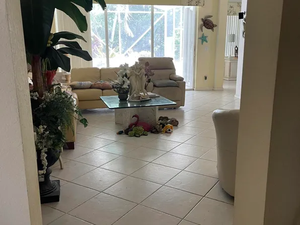 9102 Bay Harbour Circle, West Palm Beach, FL 33411