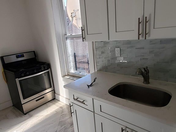2nd image of 33 Kensington Ave #D6