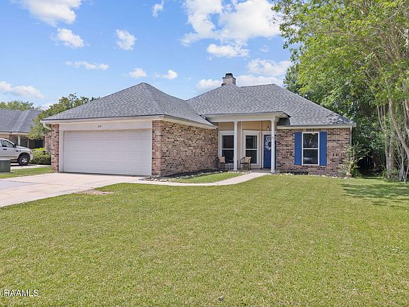 3rd image of 115 Tulip Tree Ln
