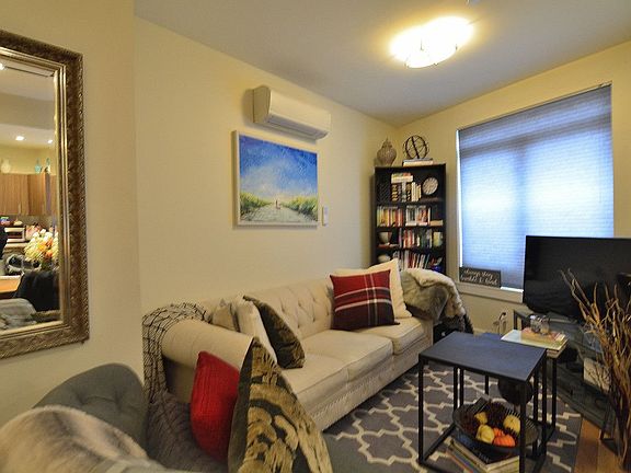 2nd image of 434 Manhattan Ave APT 1B